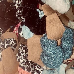 Scrunchy lot of 5